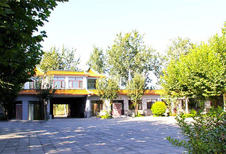 陵园停车场
